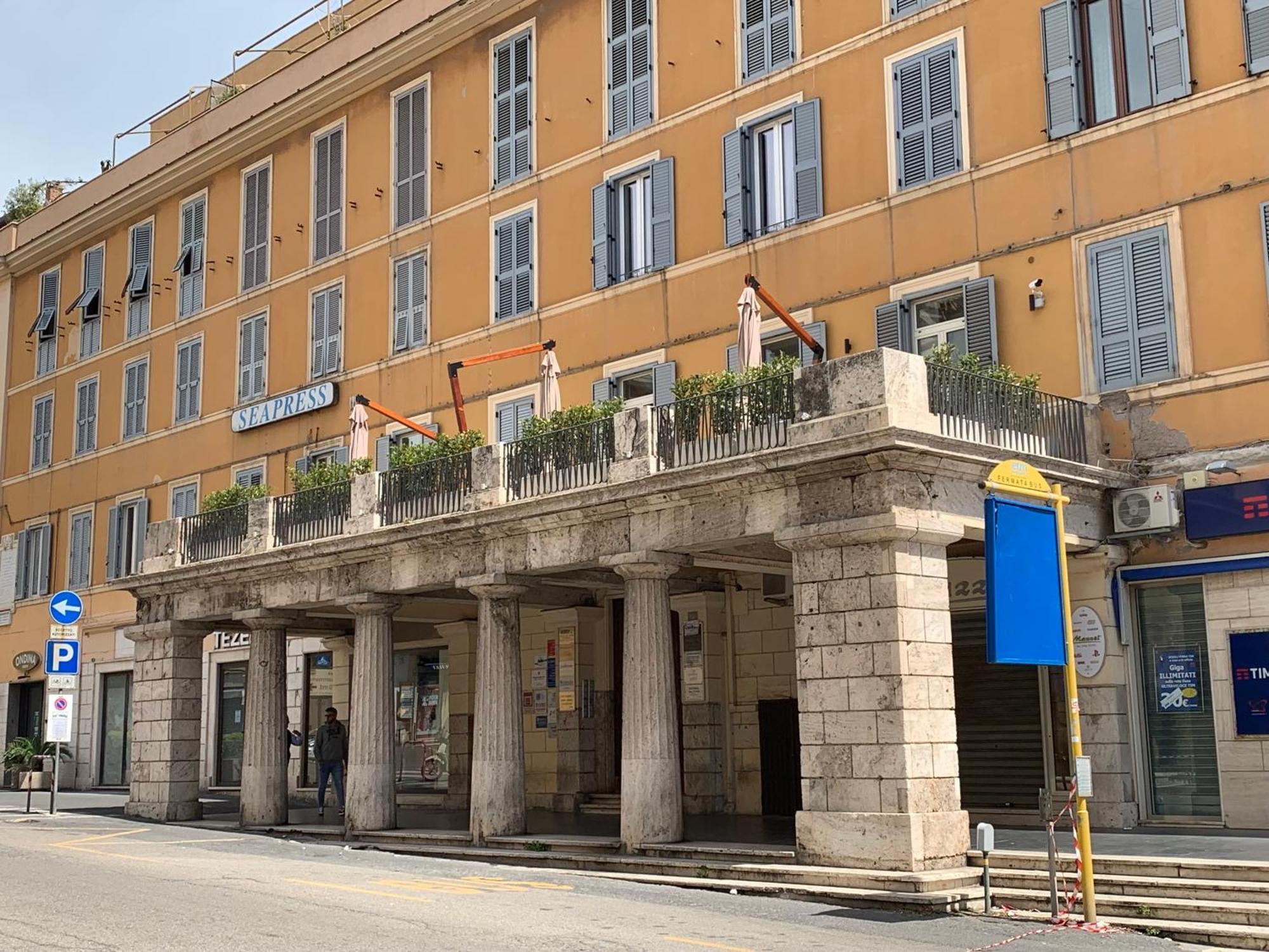 Hotel 7 Bell'S House Civitavecchia Esterno foto